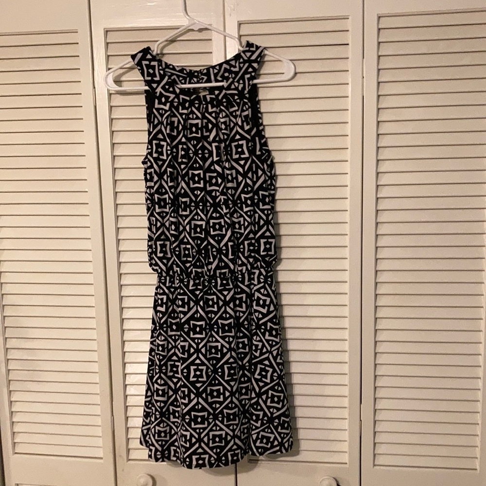 White House Black Market dress. Size 0.